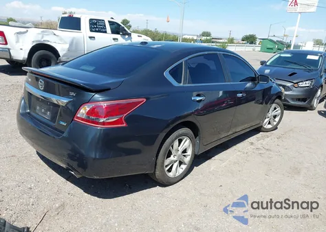 2013 Nissan Altima 2.5 Sv z USA, uszkodzony, nr VIN 1N4AL3AP4DN477411